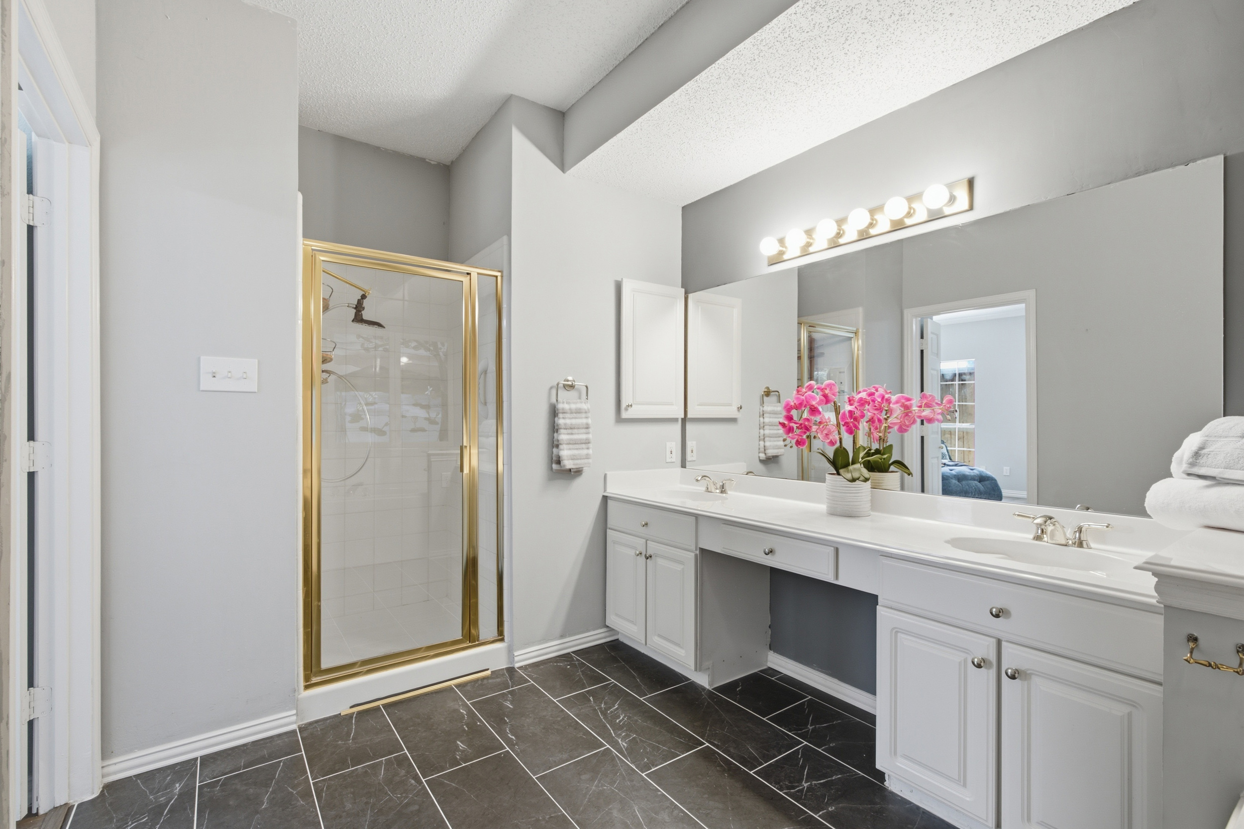  Updated Addison Gem  3 Beds + Game Room  Low-Maintenance Living - 物件實景
