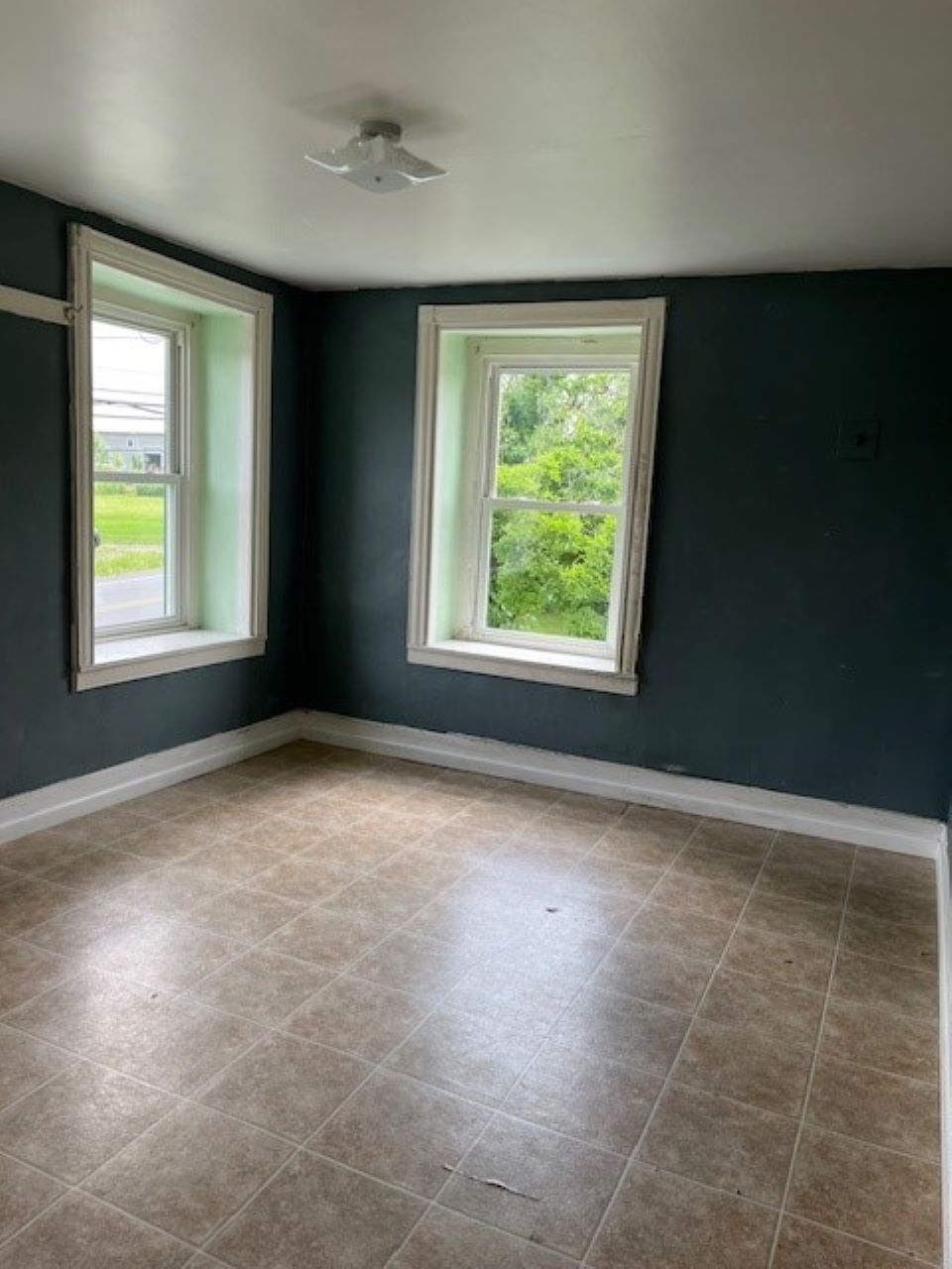 Lenhartsville, Pennsylvania, 19534, United States, 3 Bedrooms Bedrooms, ,2 BathroomsBathrooms,Residential,For Sale,1978462