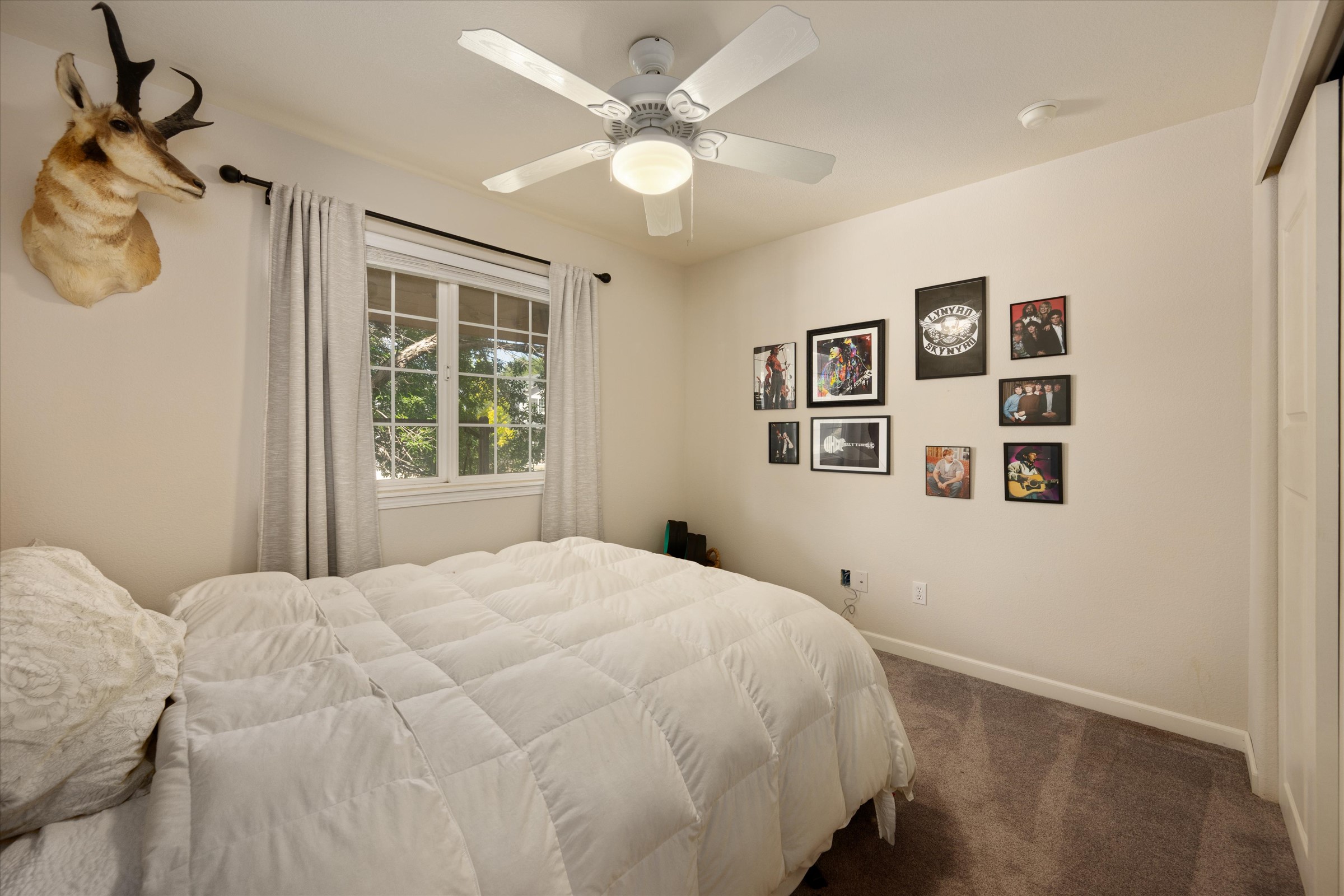  Main-Level Living Meets Unbeatable Storage and Outdoor Space - 物件實景