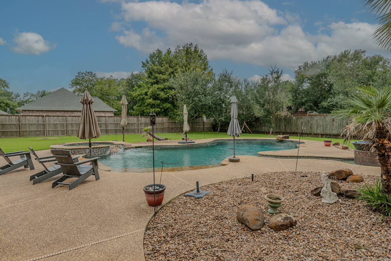 Orange, Texas, 77630, United States, 3 Bedrooms Bedrooms, ,5 BathroomsBathrooms,Residential,For Sale,1901539
