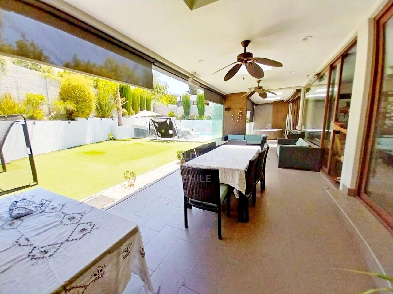 Lo Barnechea, Chile, 6 Bedrooms Bedrooms, ,5 BathroomsBathrooms,Residential,For Sale,1849912