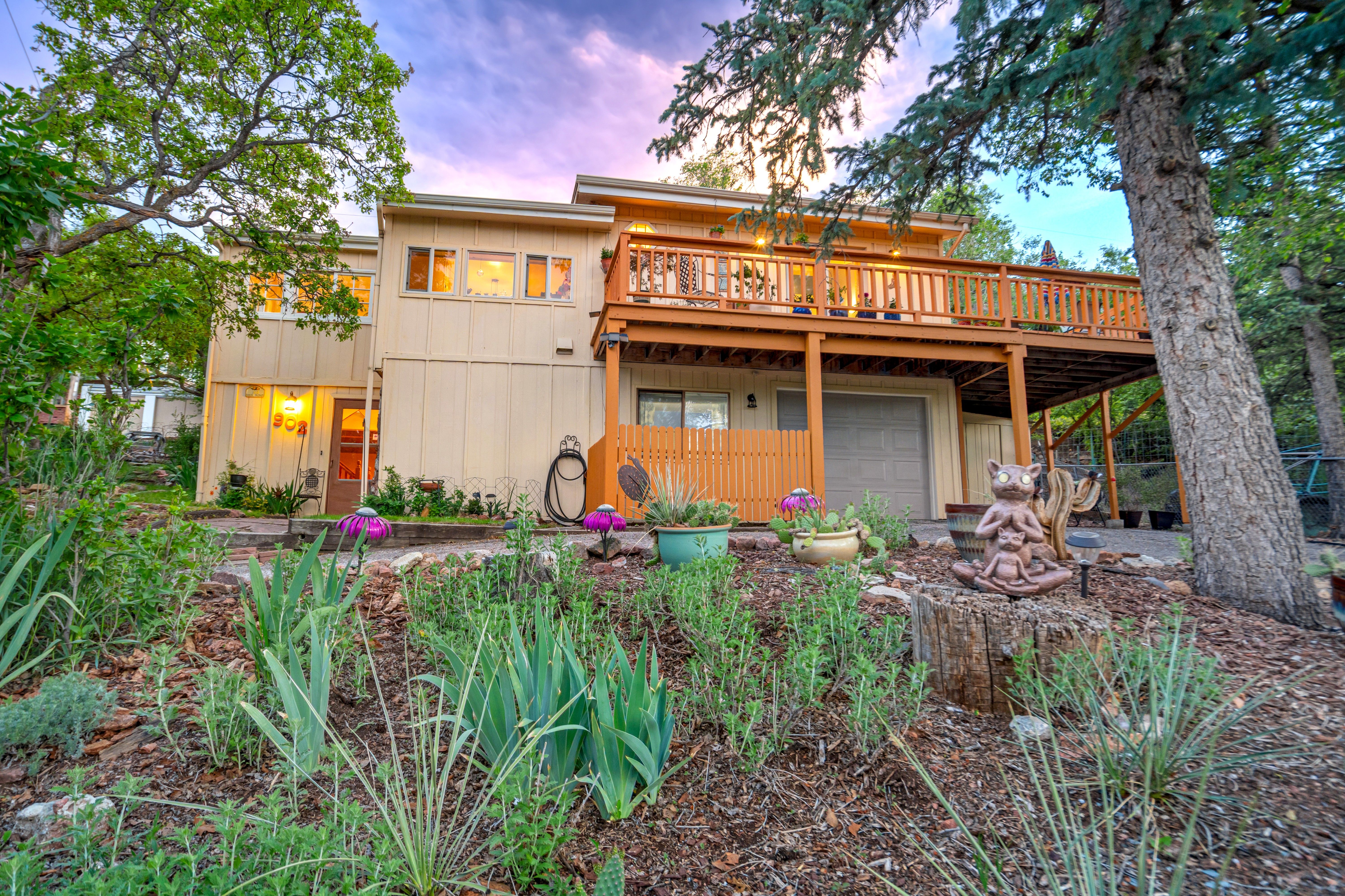  Extraordinary Mountain Retreat Perched Above the Heart of Manitou Springs - 物件實景