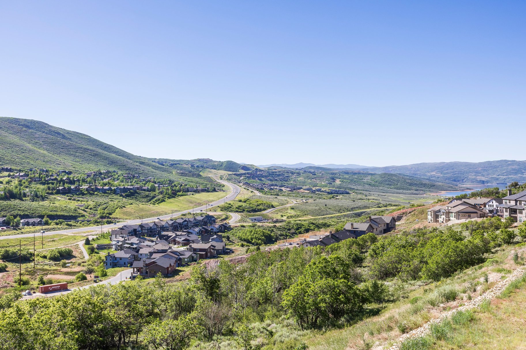  Mountain Views, Open Space & Finished Walkout Basement - 物件實景
