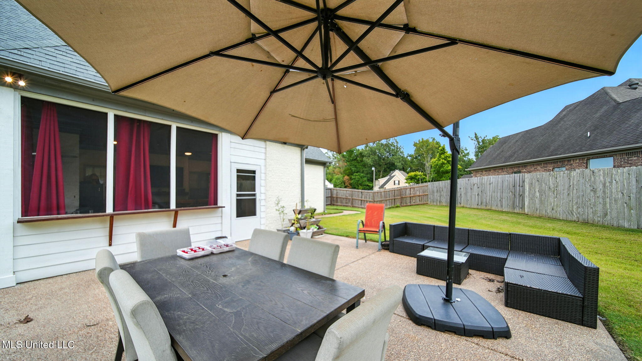 Hernando, Mississippi, 38632, United States, 4 Bedrooms Bedrooms, ,3 BathroomsBathrooms,Residential,For Sale,1978429