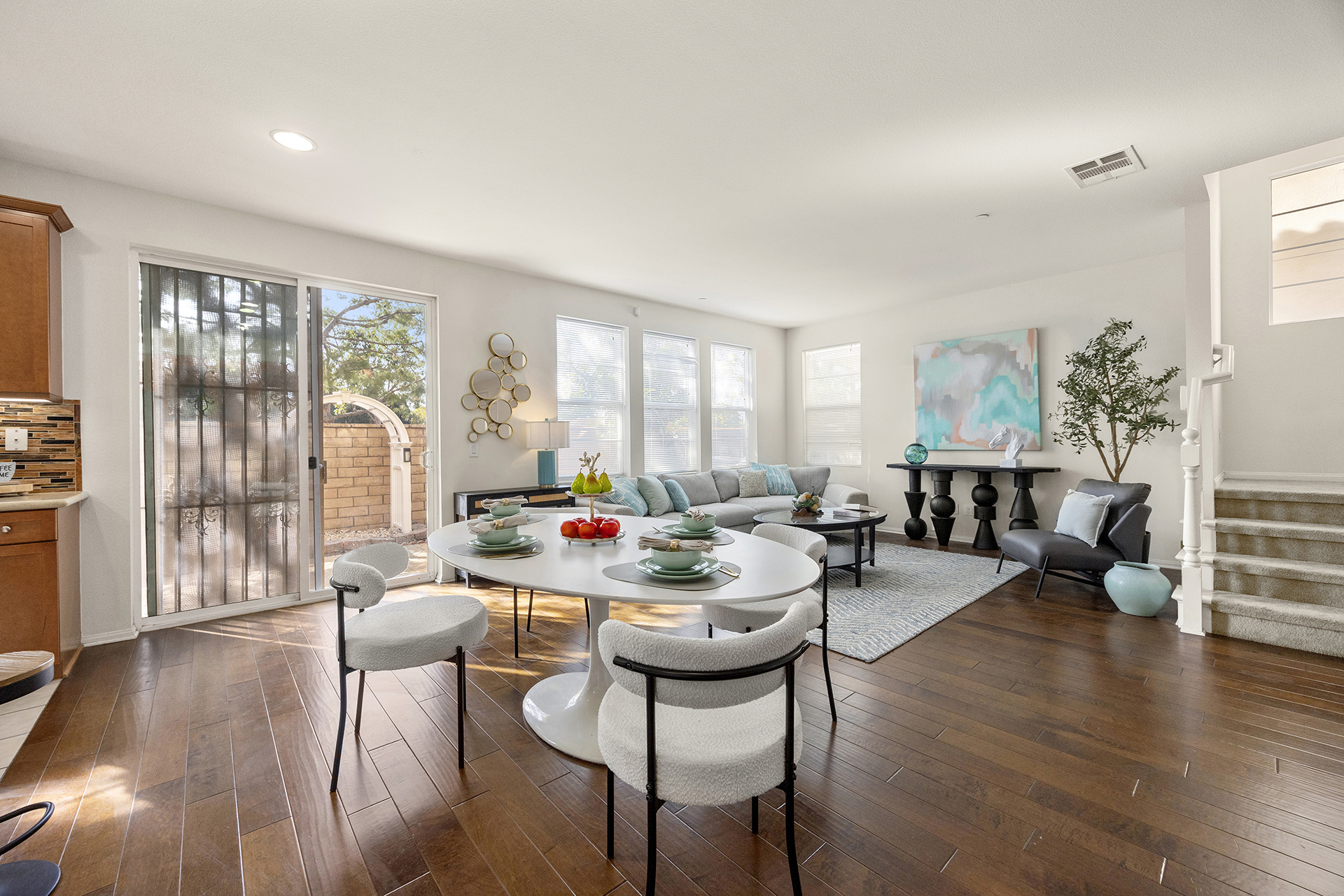 Garden Grove, California, 92843, United States, 5 Bedrooms Bedrooms, ,4 BathroomsBathrooms,Residential,For Sale,1986073