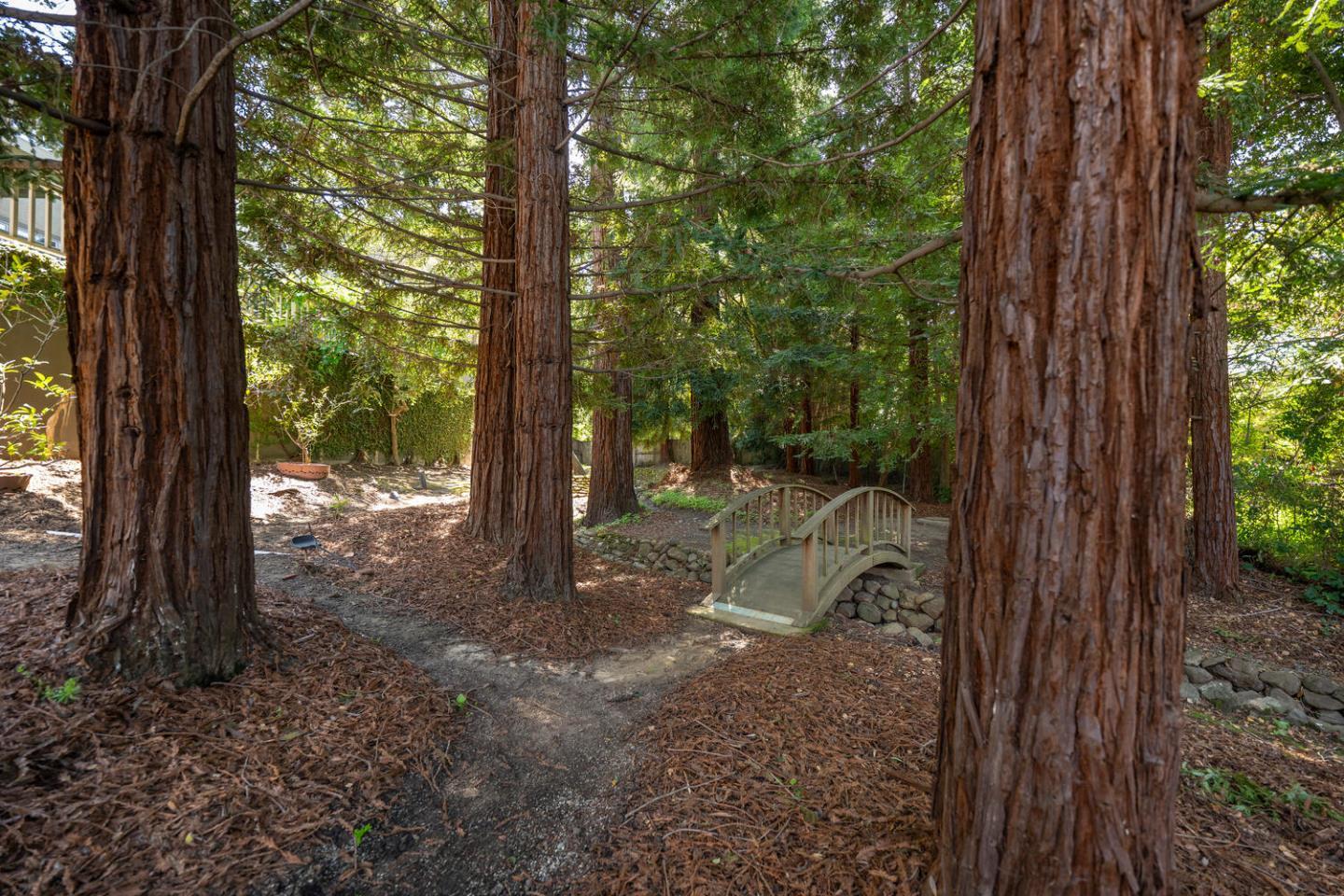 Hillsborough, California, 94010, United States, 4 Bedrooms Bedrooms, ,6 BathroomsBathrooms,Residential,For Sale,1941061