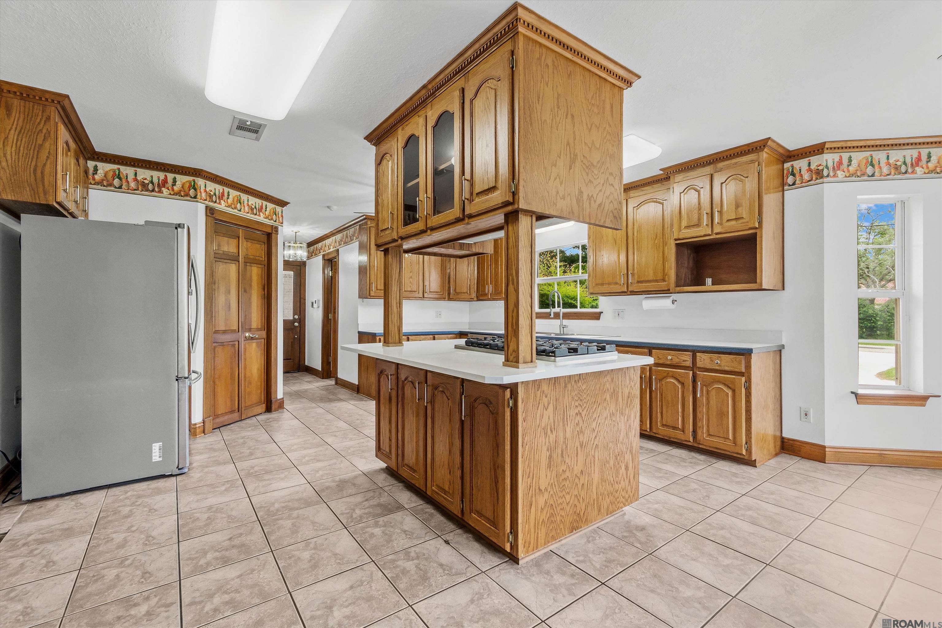 Gonzales, Louisiana, 70737, United States, 4 Bedrooms Bedrooms, ,3 BathroomsBathrooms,Residential,For Sale,1920960