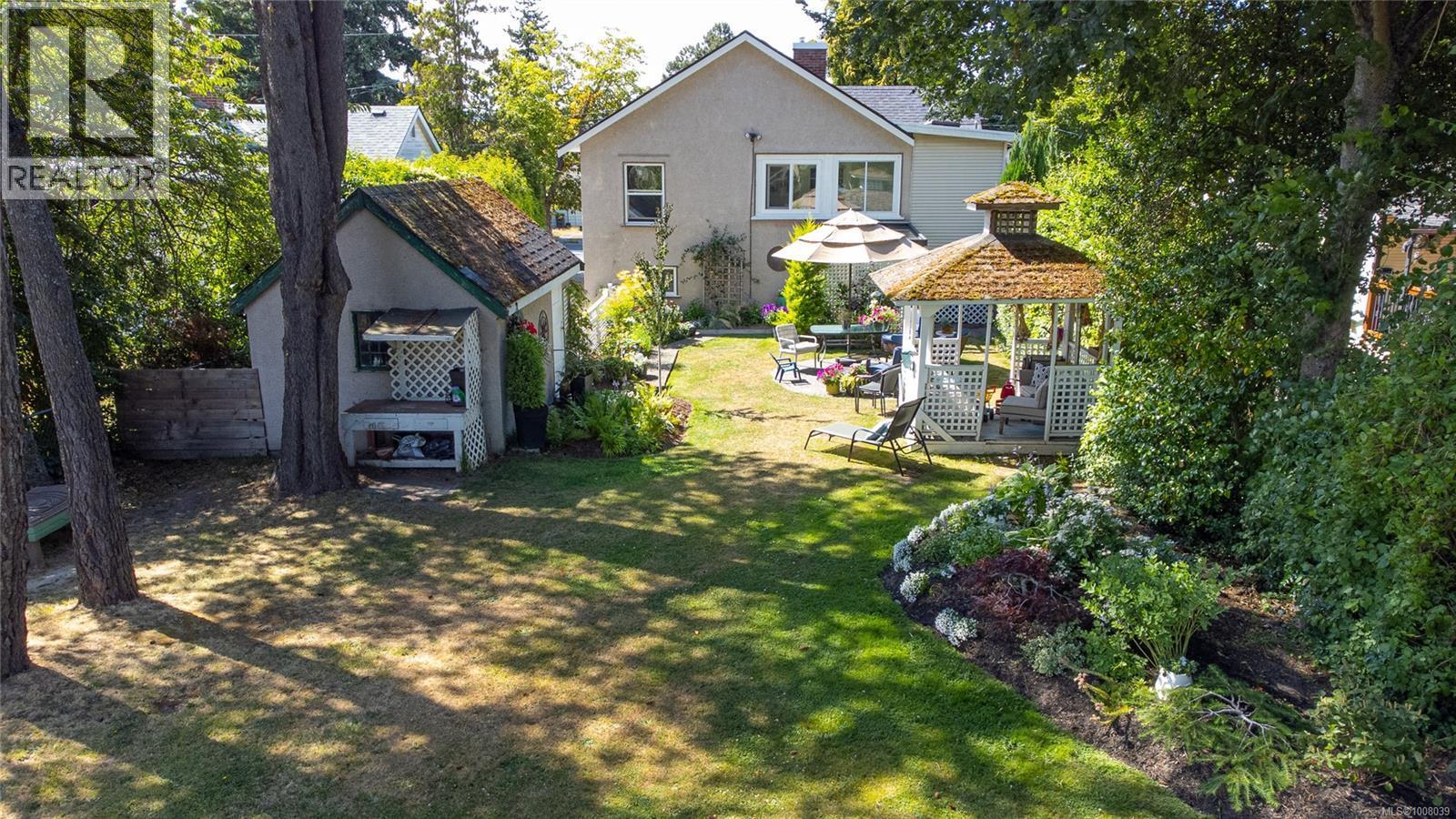 SAANICH, British Columbia, V8Z 3T7, CA, 2 Bedrooms Bedrooms, ,2 BathroomsBathrooms,Residential,For Sale,1948861