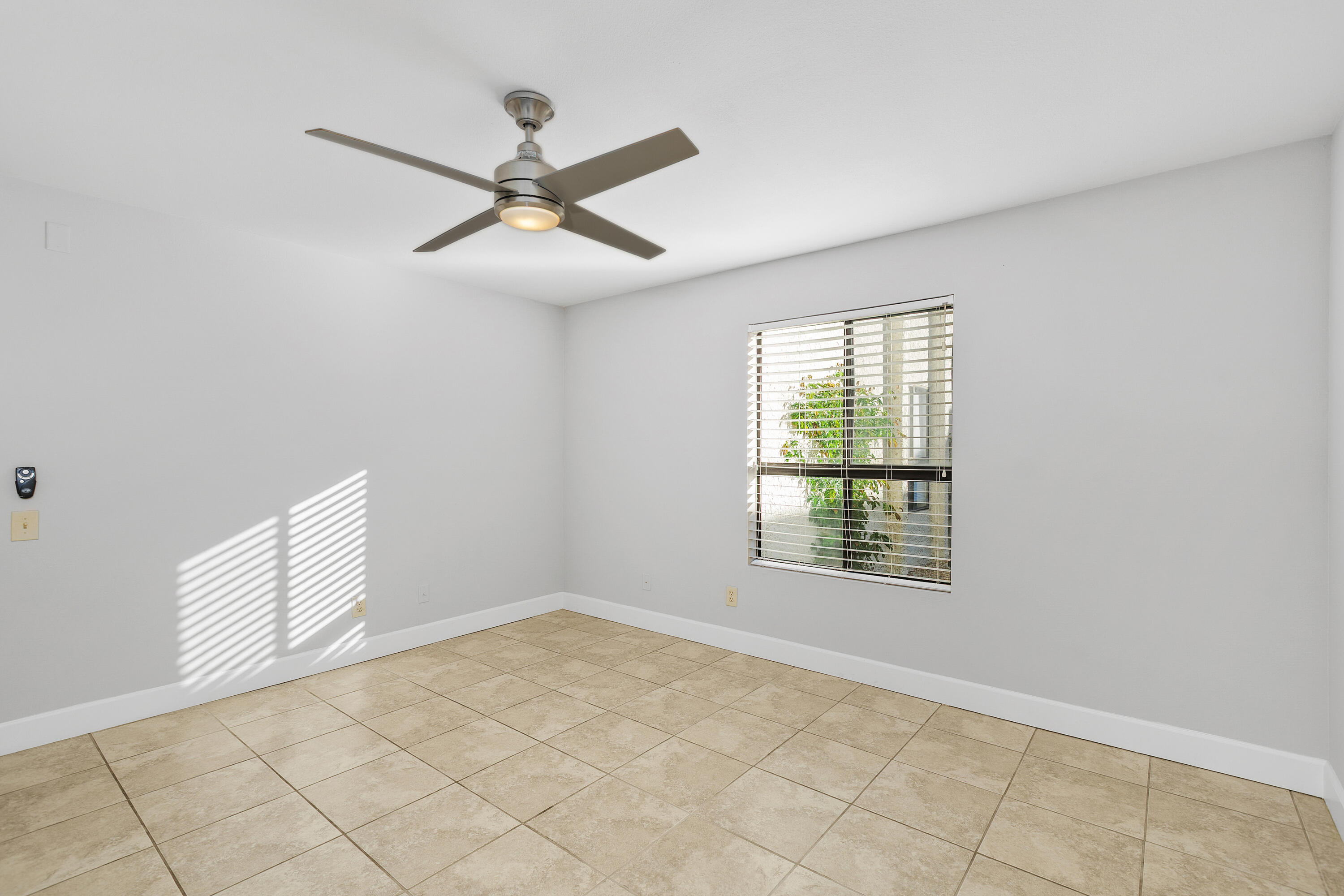 Palm Springs, California, 92264, United States, 3 Bedrooms Bedrooms, ,2 BathroomsBathrooms,Residential,For Sale,1998935