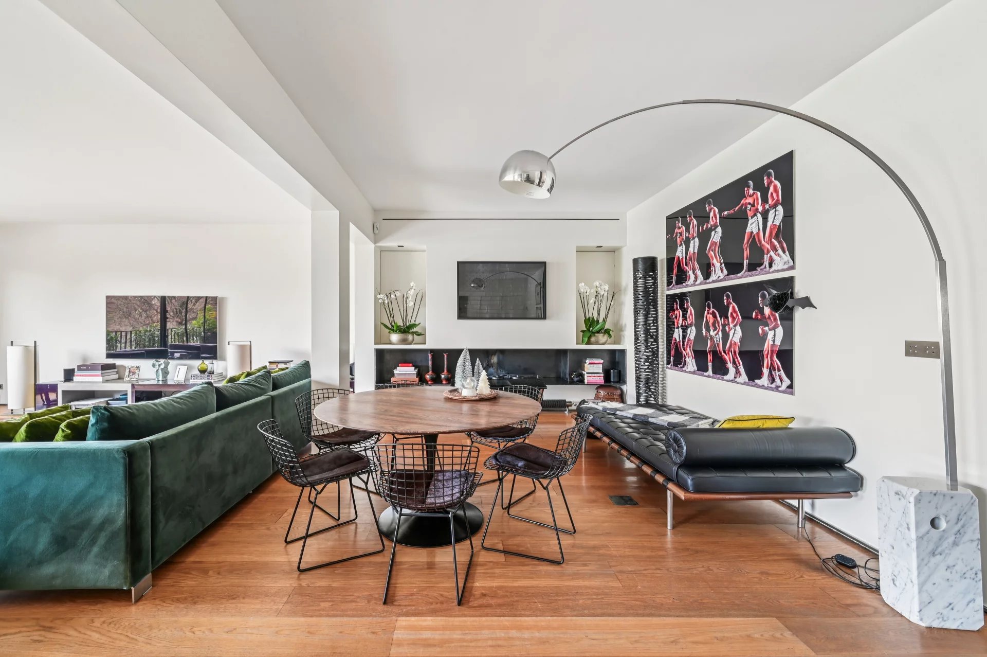 Paris 16th, Île-de-France, 75016, FR, 2 Bedrooms Bedrooms, ,1 BathroomBathrooms,Residential,For Sale,2002081