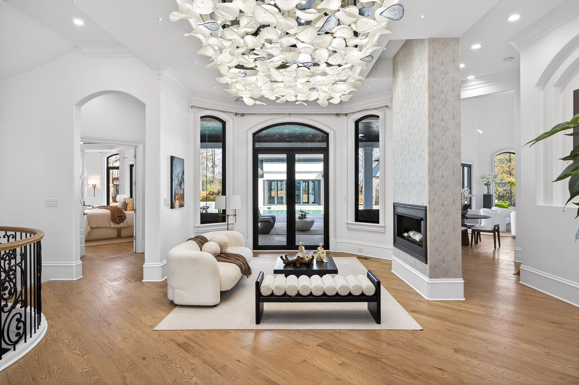  Exceptional Gated Estate with Resort-caliber Grounds - 物件實景