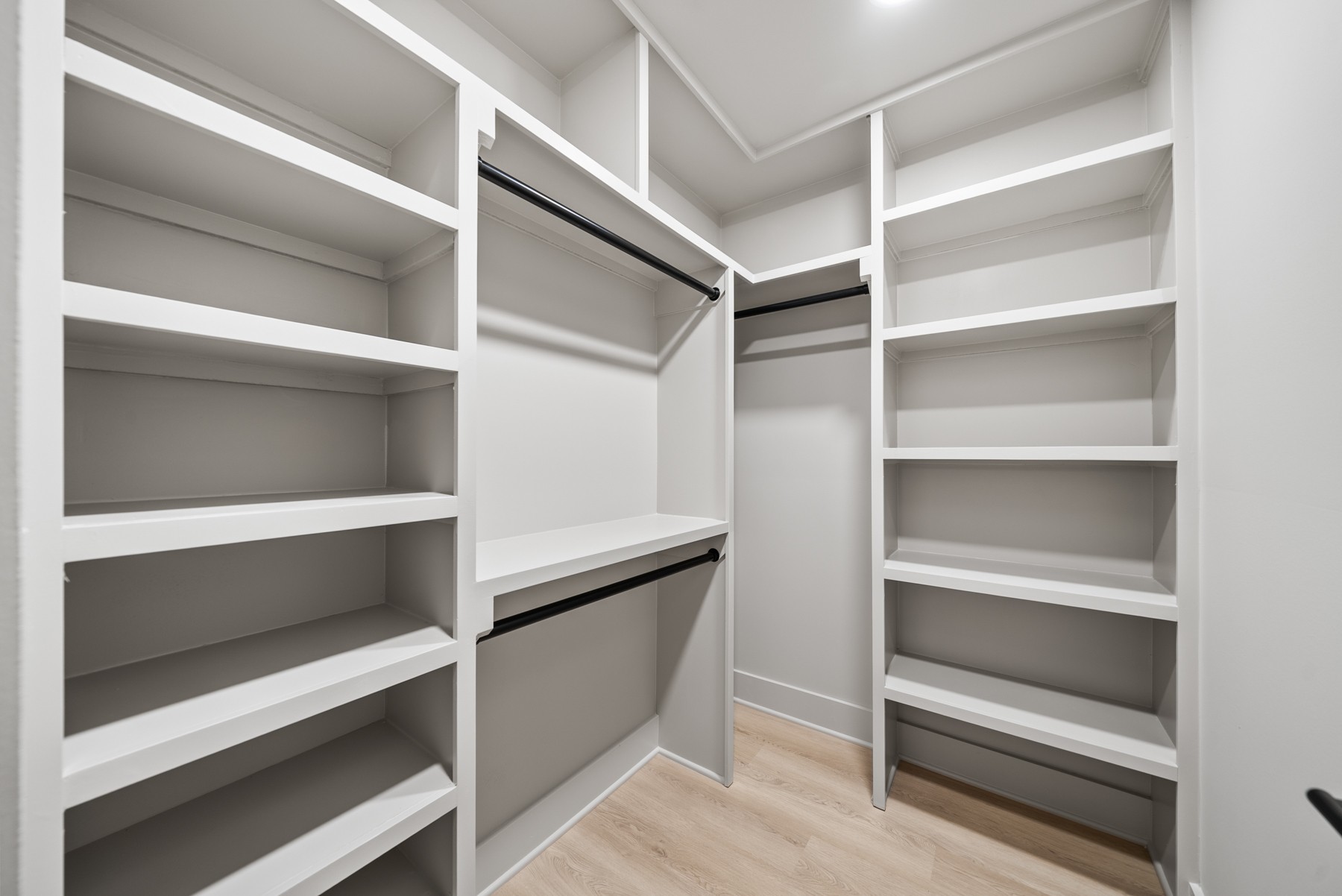 Nashville, Tennessee, 37209, United States, 4 Bedrooms Bedrooms, ,3 BathroomsBathrooms,Residential,For Sale,1999048