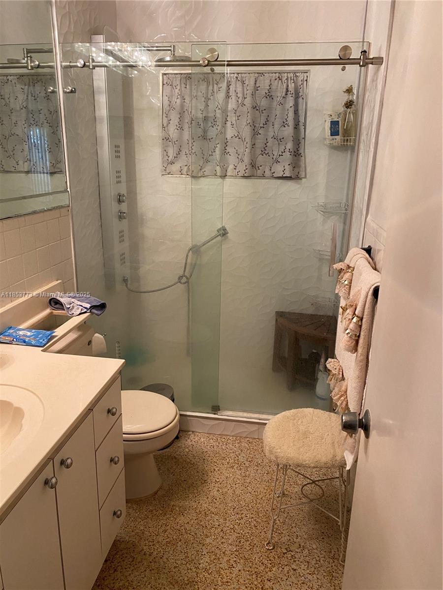 Miami, Florida, 33144, United States, 3 Bedrooms Bedrooms, ,2 BathroomsBathrooms,Residential,For Sale,1988627