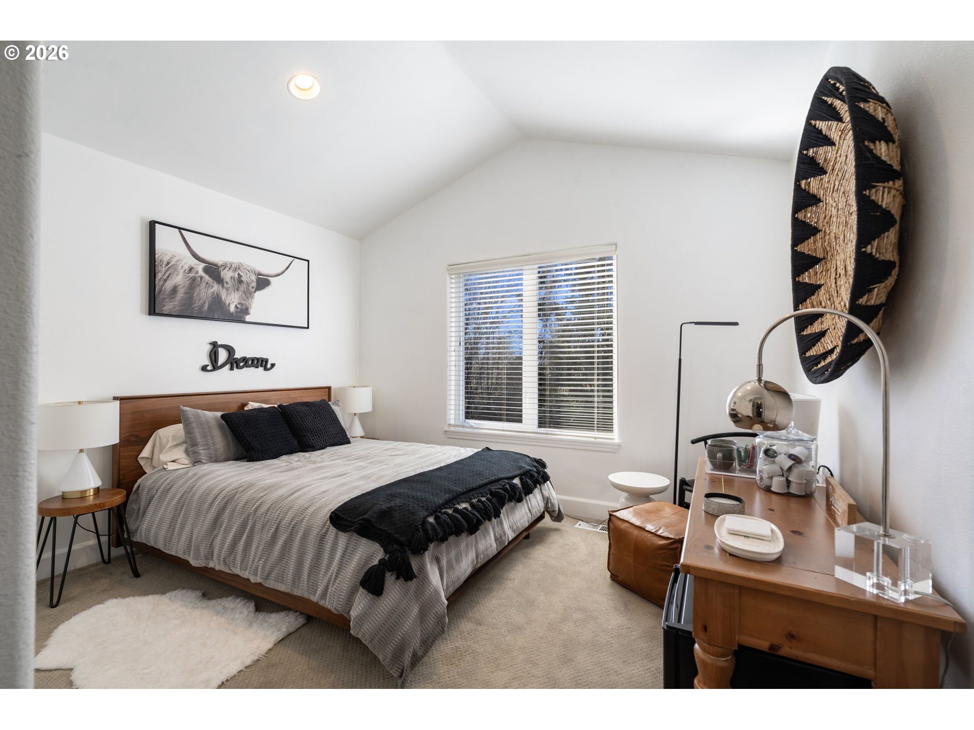 Portland, Oregon, 97229, United States, 2 Bedrooms Bedrooms, ,2 BathroomsBathrooms,Residential,For Sale,2008521