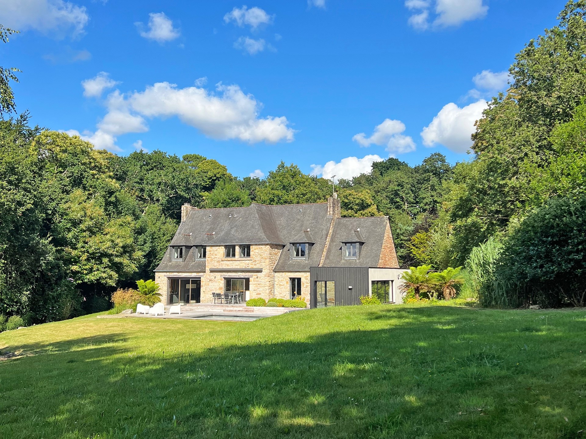  PLOUGASTEL, LARGE STONE HOUSE WITH POOL AND VIEW ON ÉLORN RIVER - 物件實景