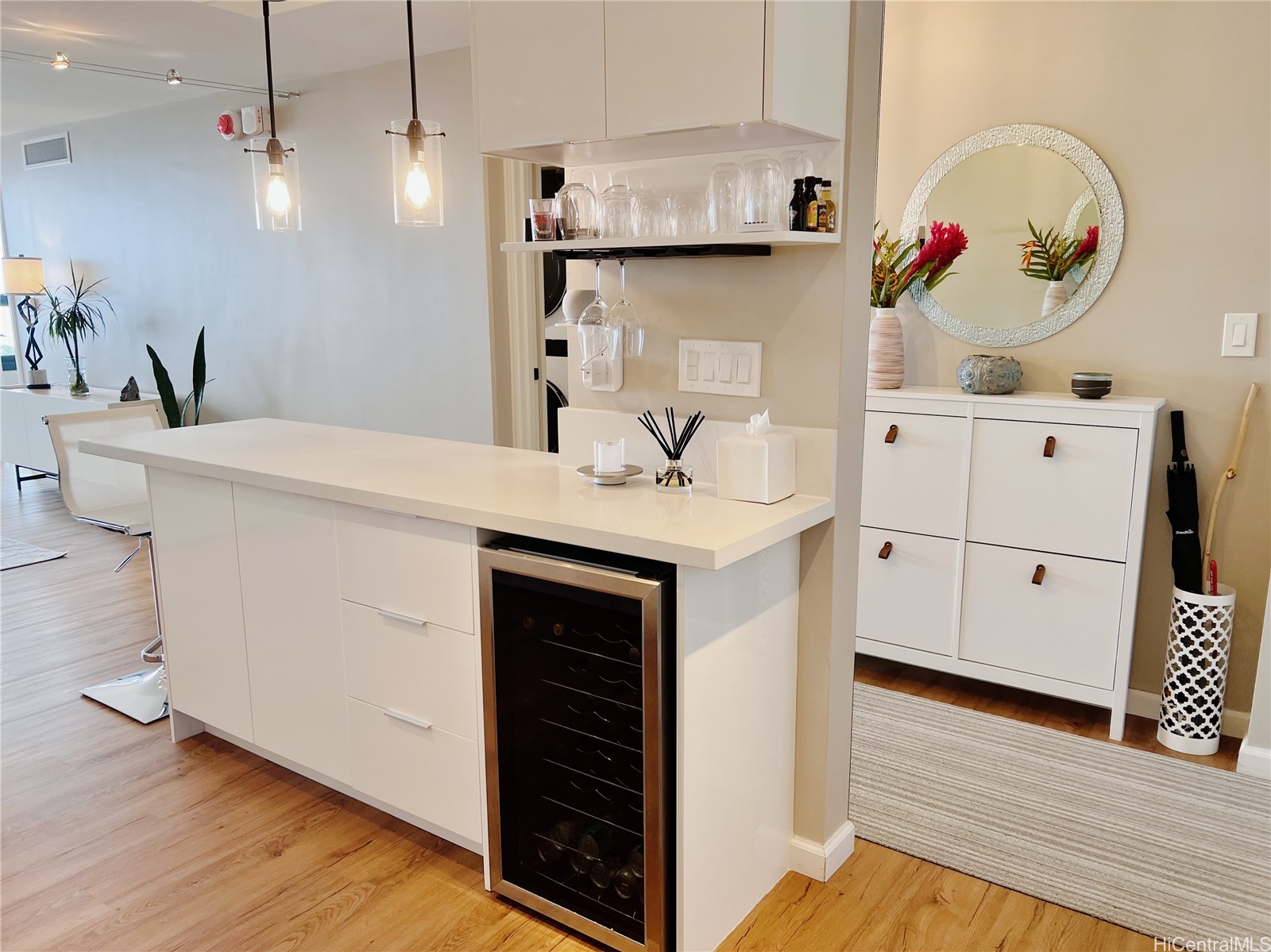 Honolulu, Hawaii, 96815, United States, 1 Bedroom Bedrooms, ,1 BathroomBathrooms,Residential,For Sale,1940342
