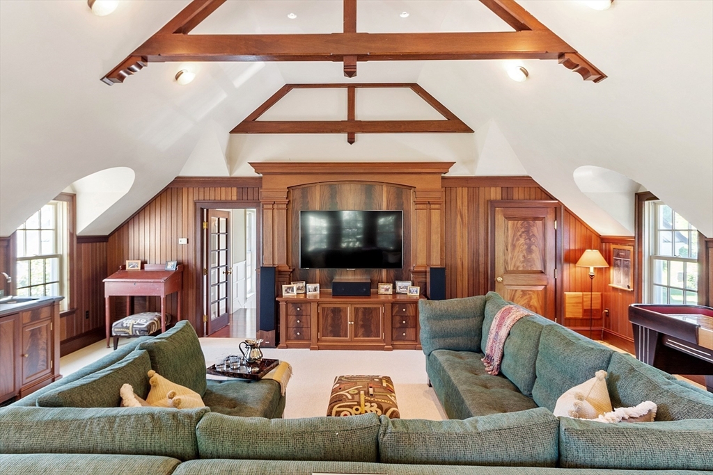 Concord, Massachusetts, 01742, United States, 5 Bedrooms Bedrooms, ,8 BathroomsBathrooms,Residential,For Sale,1932676