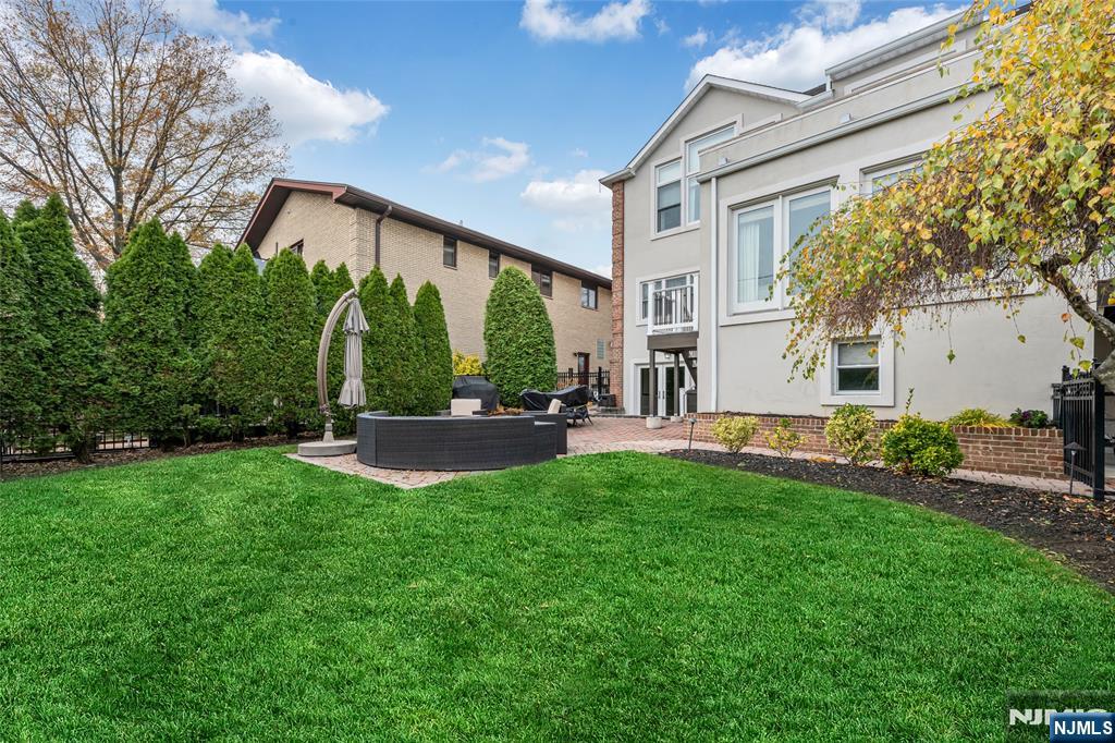 Cliffside Park, New Jersey, 07010, United States, 4 Bedrooms Bedrooms, ,5 BathroomsBathrooms,Residential,For Sale,1998497