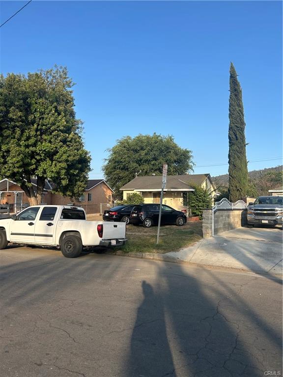 Whittier, California, 90601, United States, 2 Bedrooms Bedrooms, ,1 BathroomBathrooms,Residential,For Sale,1944941