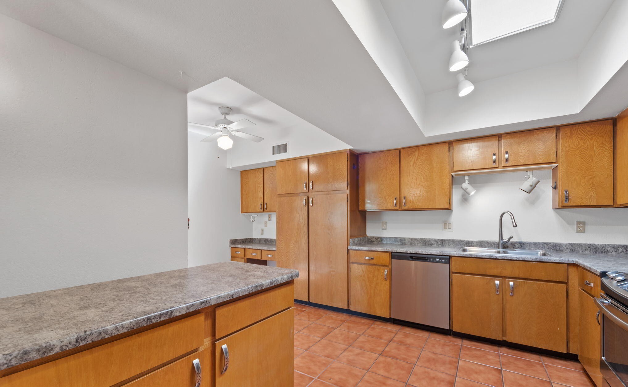  5406 N Camino de las Brisas, Tucson, AZ 85750 - 物件實景