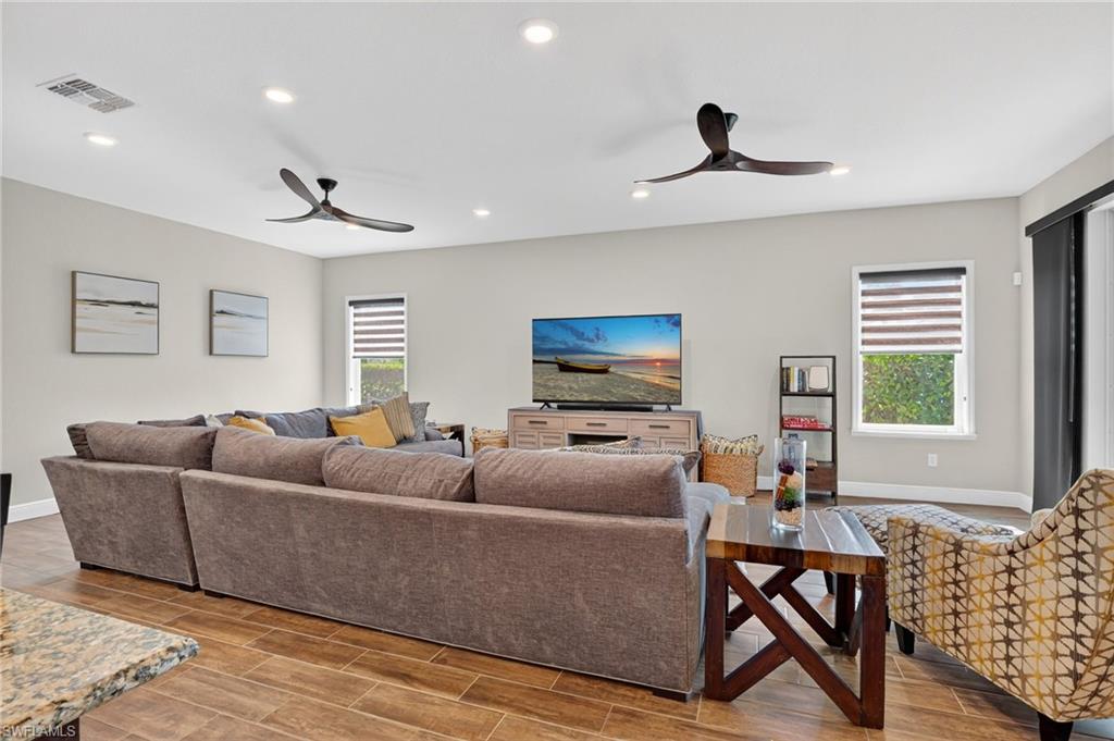 Cape Coral, Florida, 33993, United States, 3 Bedrooms Bedrooms, ,2 BathroomsBathrooms,Residential,For Sale,1997058