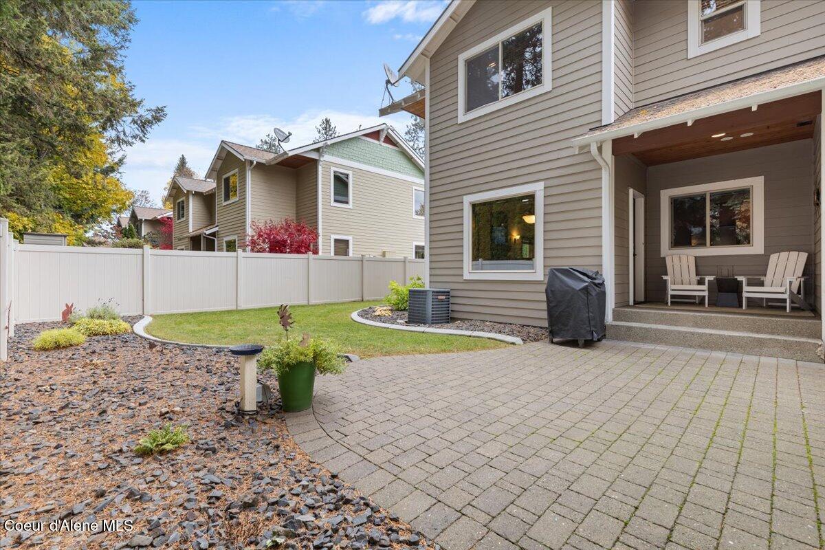 Hayden, Idaho, 83835, United States, 3 Bedrooms Bedrooms, ,3 BathroomsBathrooms,Residential,For Sale,1992408