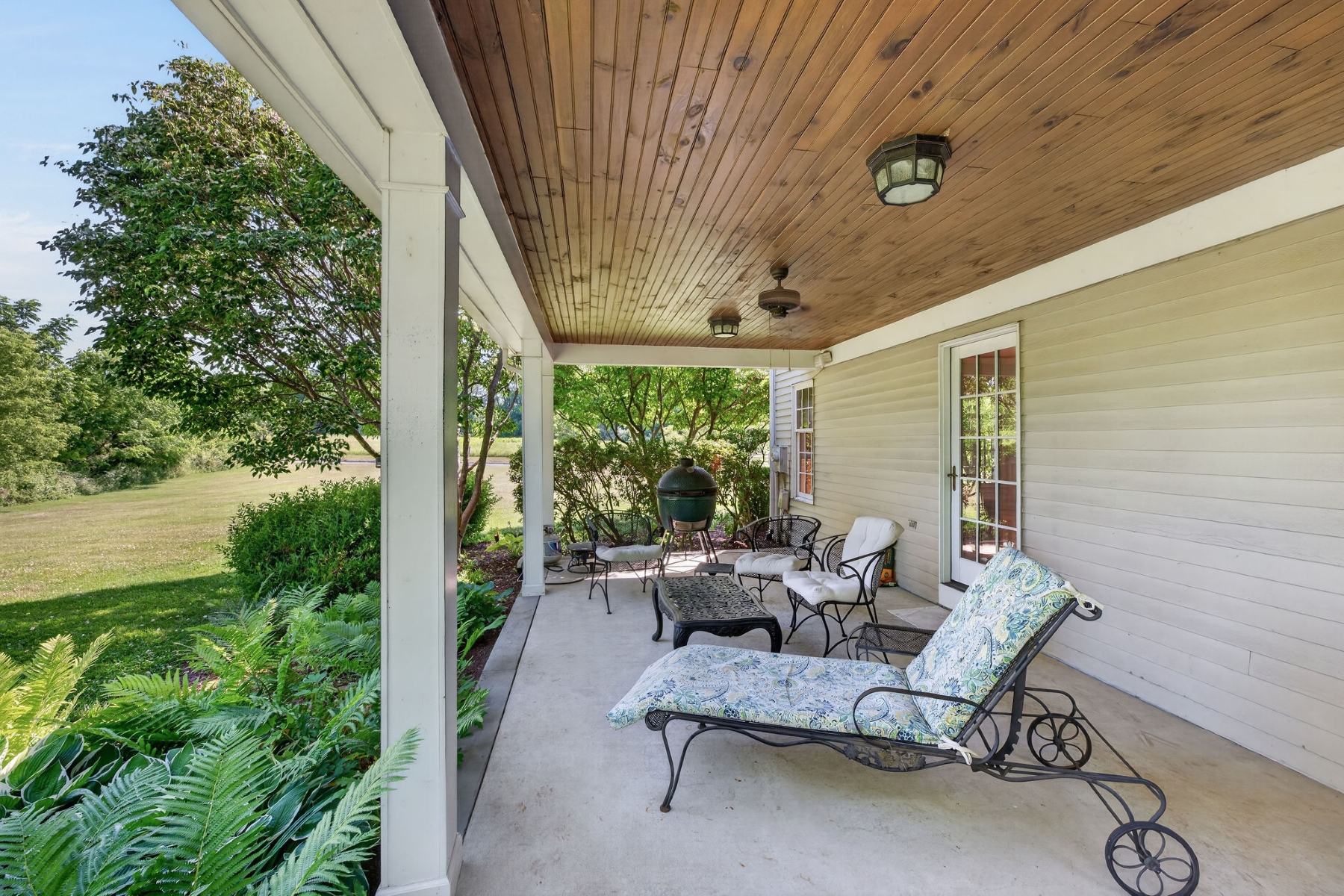  ?Hill View Farms? Neighborhood Colonial Offers Convenience and Tranquility - 物件實景