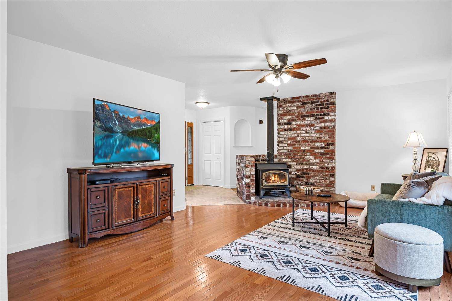 Camino, California, 95709, United States, 4 Bedrooms Bedrooms, ,2 BathroomsBathrooms,Residential,For Sale,1981302