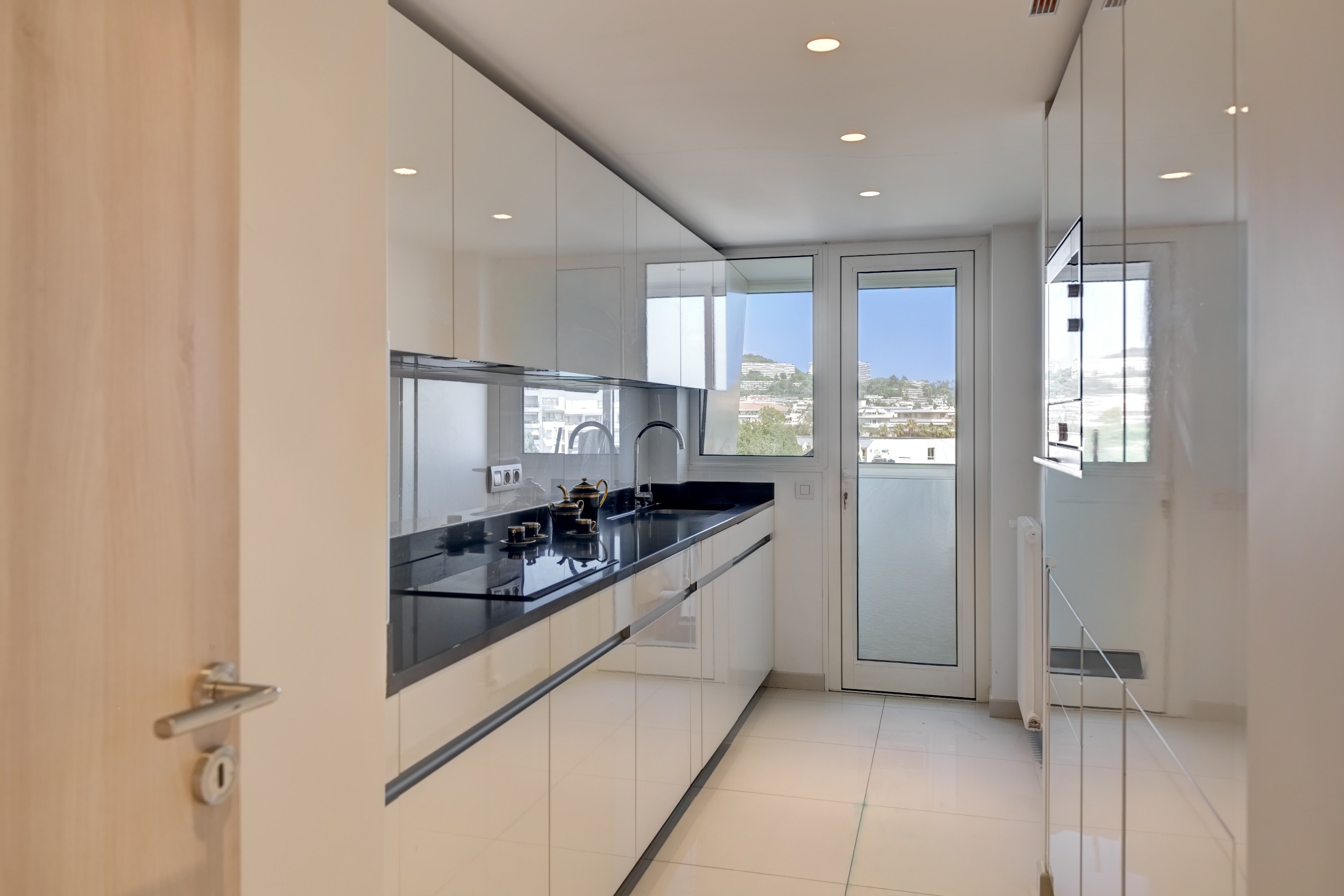  3-room apartment with Croisette and sea views in Cannes - 物件實景