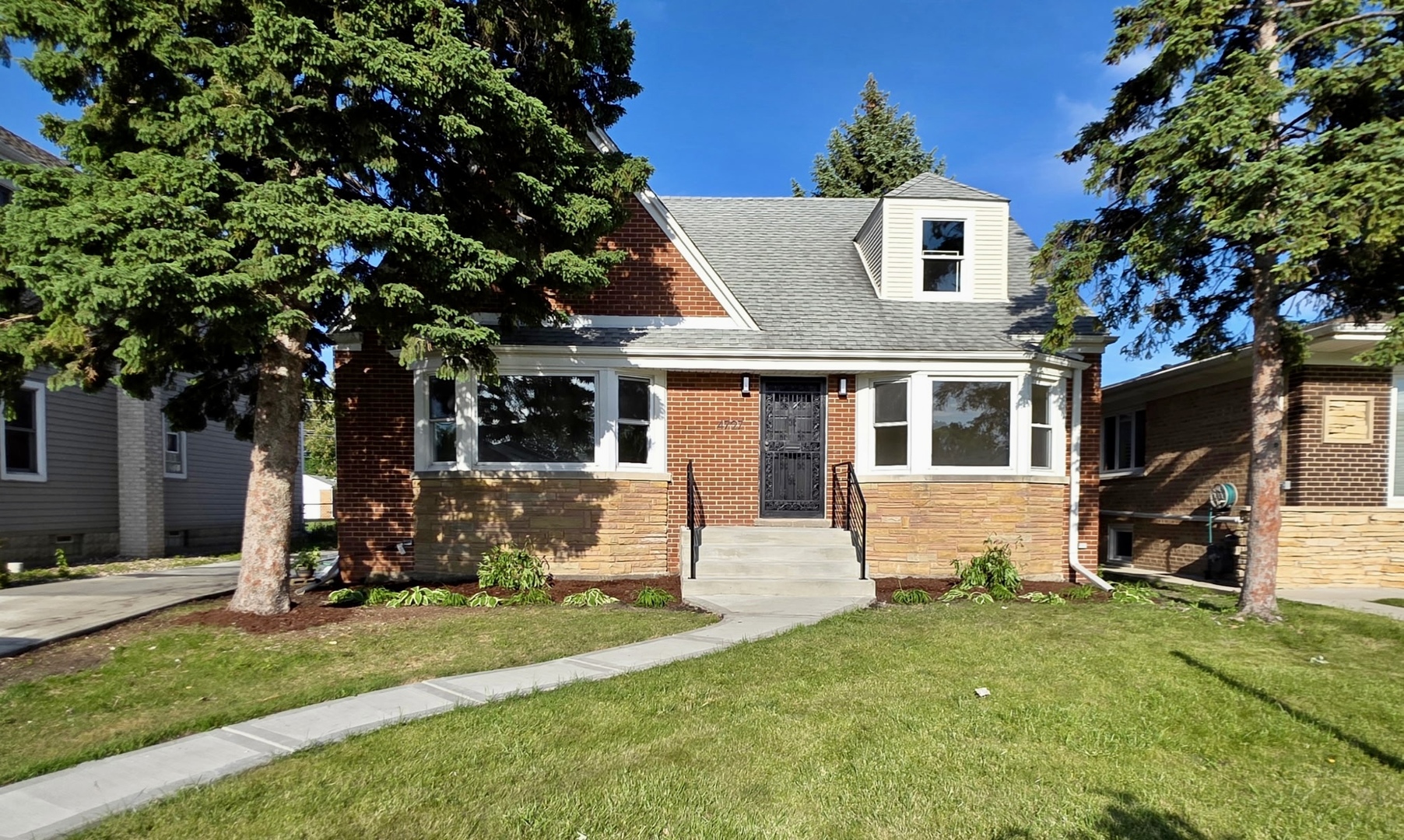Harwood Heights, Illinois, 60706, United States, 4 Bedrooms Bedrooms, ,3 BathroomsBathrooms,Residential,For Sale,2048465
