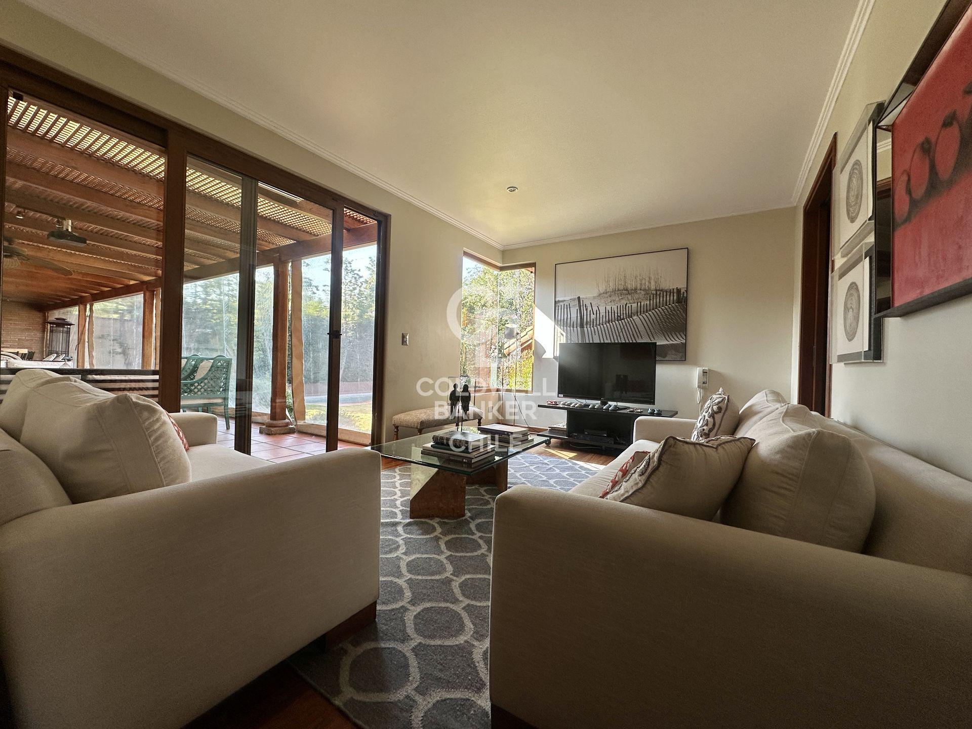 Lo Barnechea, Chile, 6 Bedrooms Bedrooms, ,5 BathroomsBathrooms,Residential,For Sale,1903645