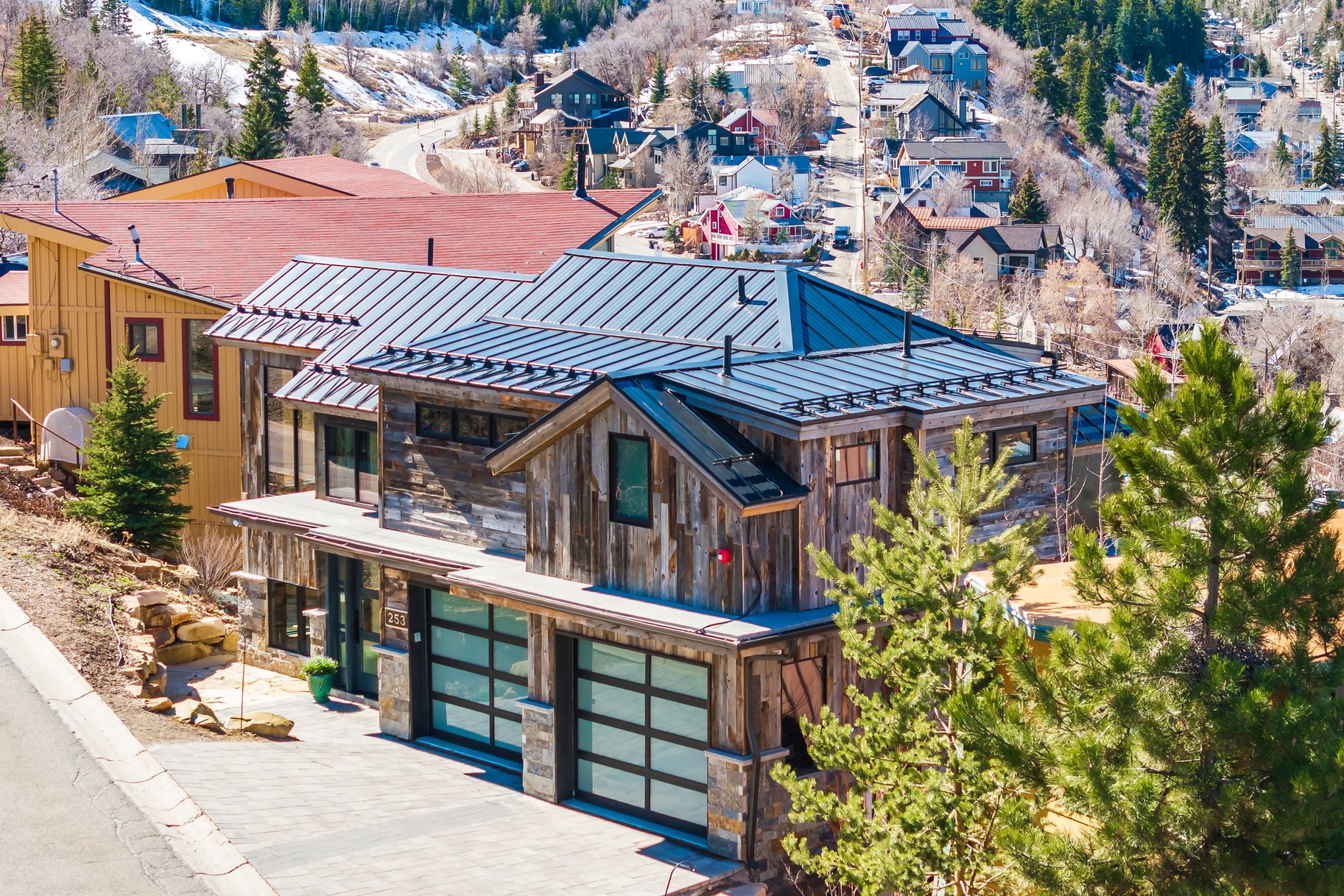  Mountain Modern Masterpiece with Sweeping Old Town and Ski Area Views - 物件實景