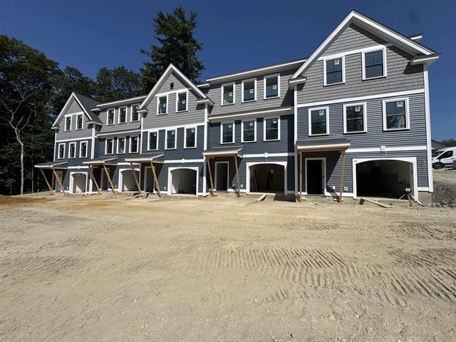 Dover, New Hampshire, 03820, United States, 2 Bedrooms Bedrooms, ,3 BathroomsBathrooms,Residential,For Sale,1913477