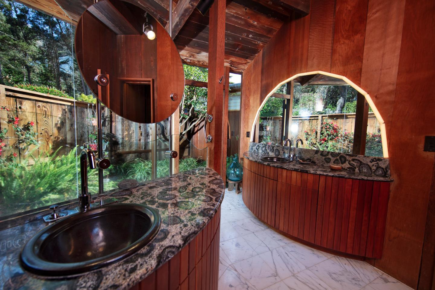 Big Sur, California, 93920, United States, 4 Bedrooms Bedrooms, ,4 BathroomsBathrooms,Residential,For Sale,1956909