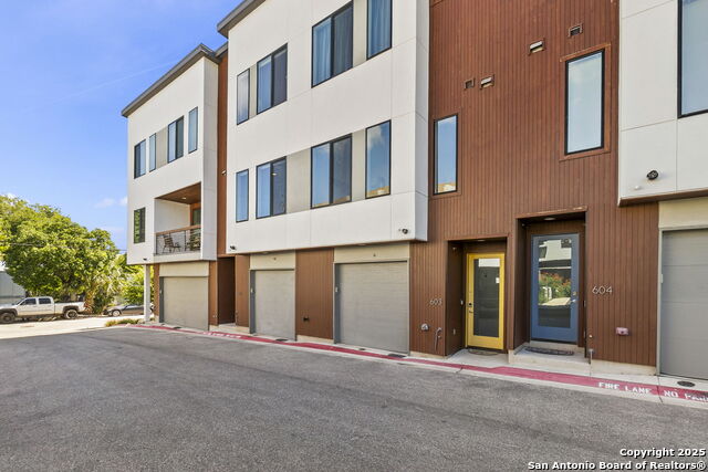 San Antonio, Texas, 78209, United States, 3 Bedrooms Bedrooms, ,4 BathroomsBathrooms,Residential,For Sale,1906137
