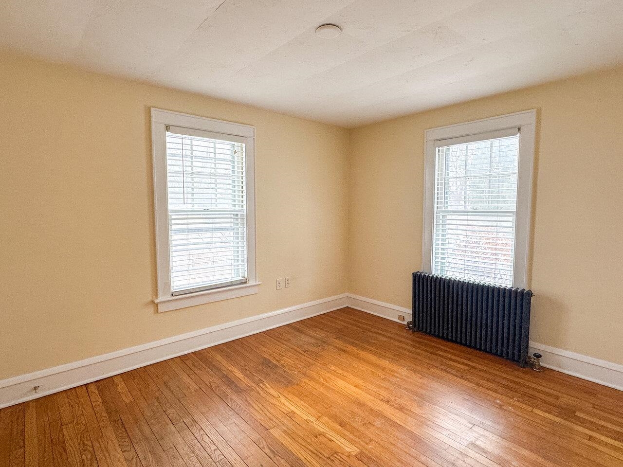 Burlington, Vermont, 05401, United States, 6 Bedrooms Bedrooms, ,2 BathroomsBathrooms,Residential,For Sale,1729174