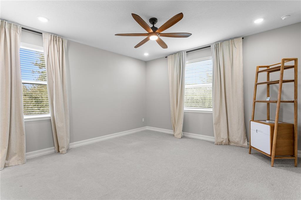 Lutz, Florida, 33559, United States, 5 Bedrooms Bedrooms, ,5 BathroomsBathrooms,Residential,For Sale,2002912