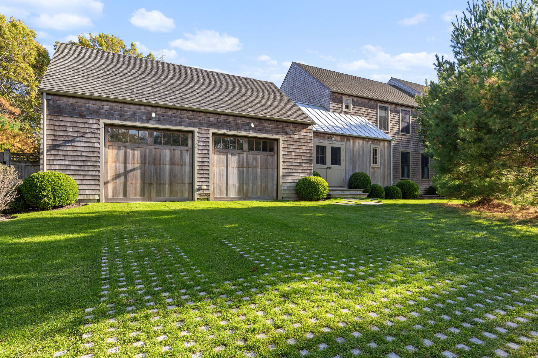  Dazzling East Hampton Compound Featured in Architectural Digest - 物件實景