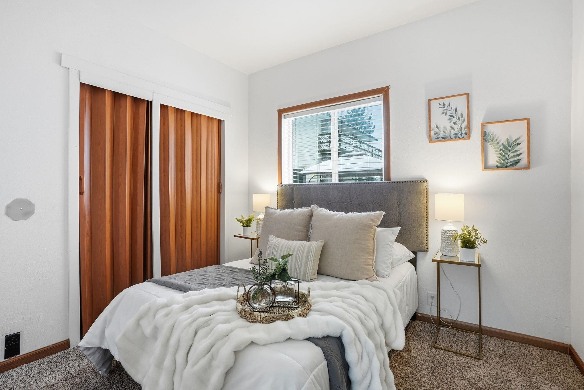 Greenacres, Washington, 99016, United States, 5 Bedrooms Bedrooms, ,2 BathroomsBathrooms,Residential,For Sale,2001748