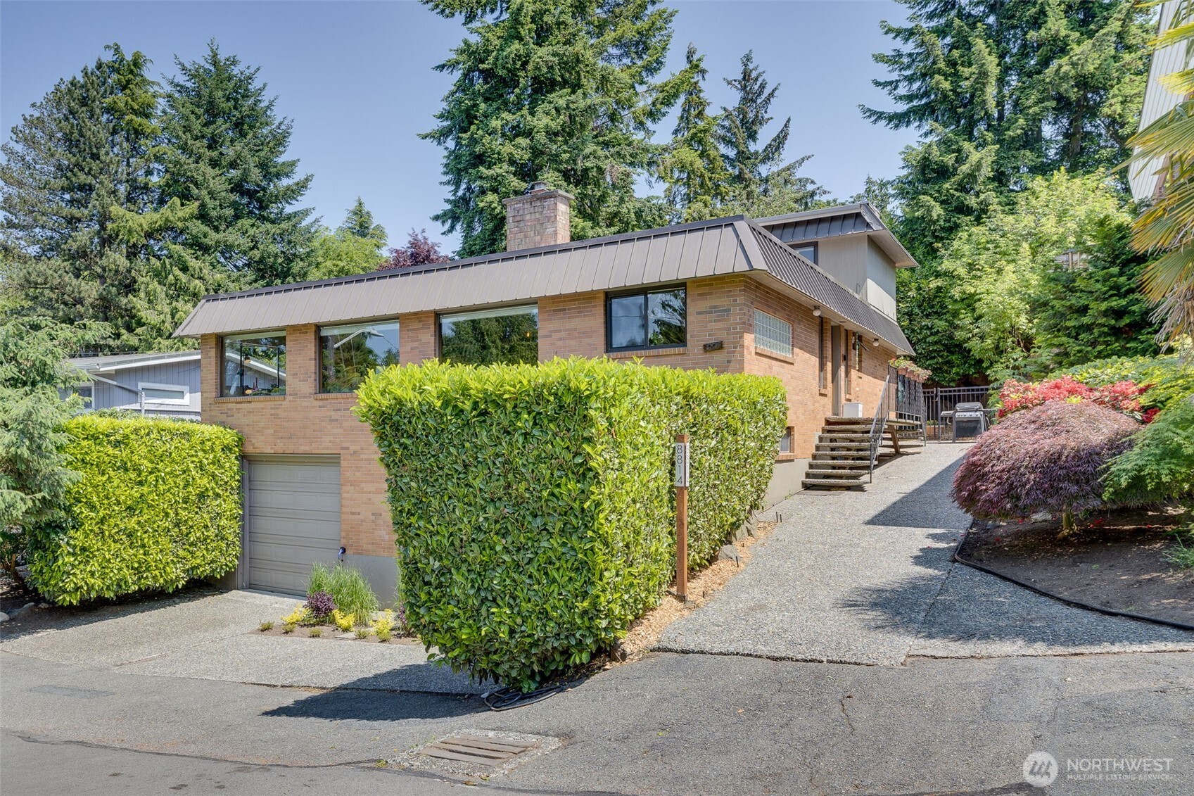 Seattle, Washington, 98117, United States, 4 Bedrooms Bedrooms, ,2 BathroomsBathrooms,Residential,For Sale,1846513