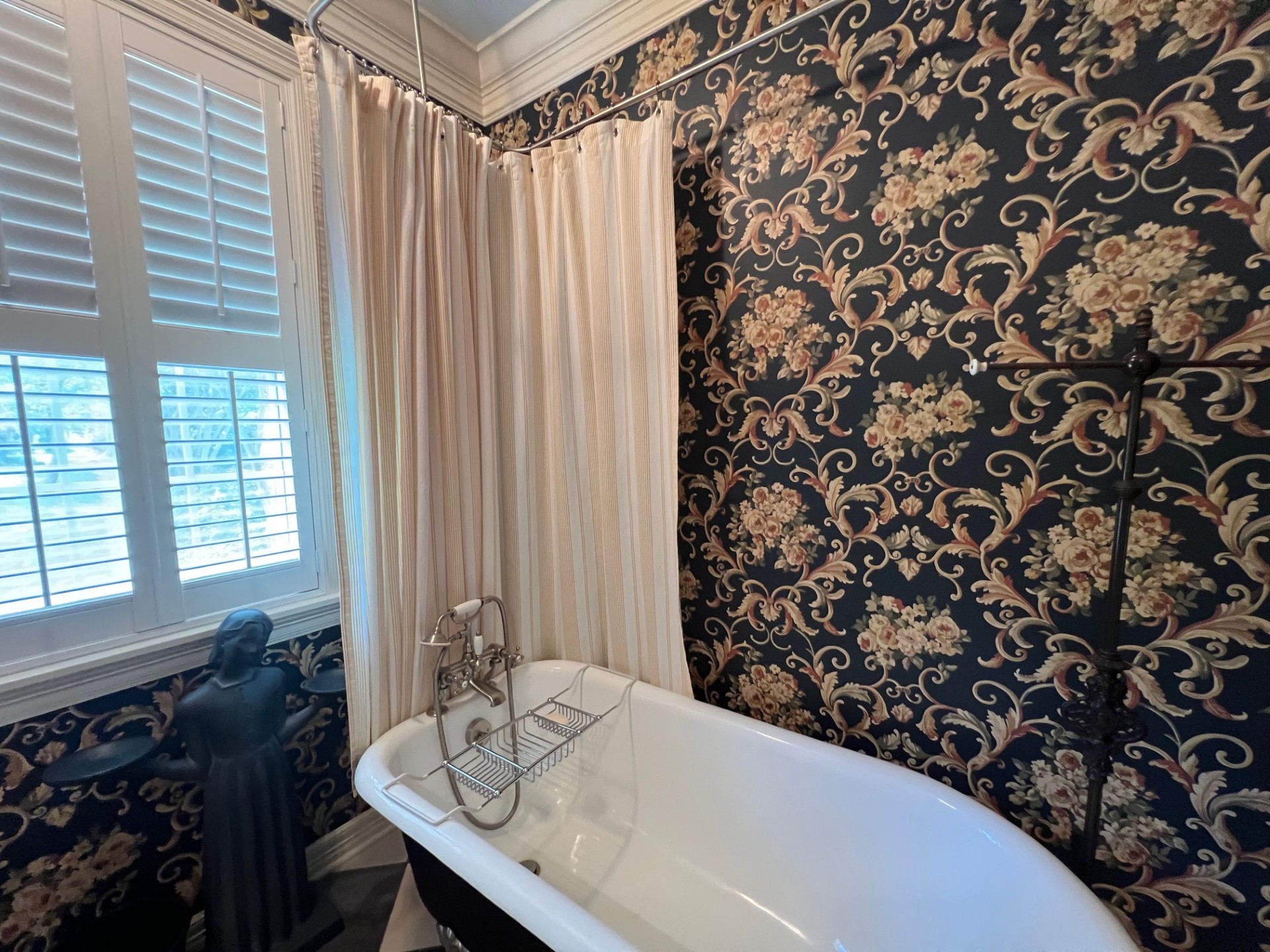 Many, Louisiana, 71449, United States, 4 Bedrooms Bedrooms, ,4 BathroomsBathrooms,Residential,For Sale,1836155