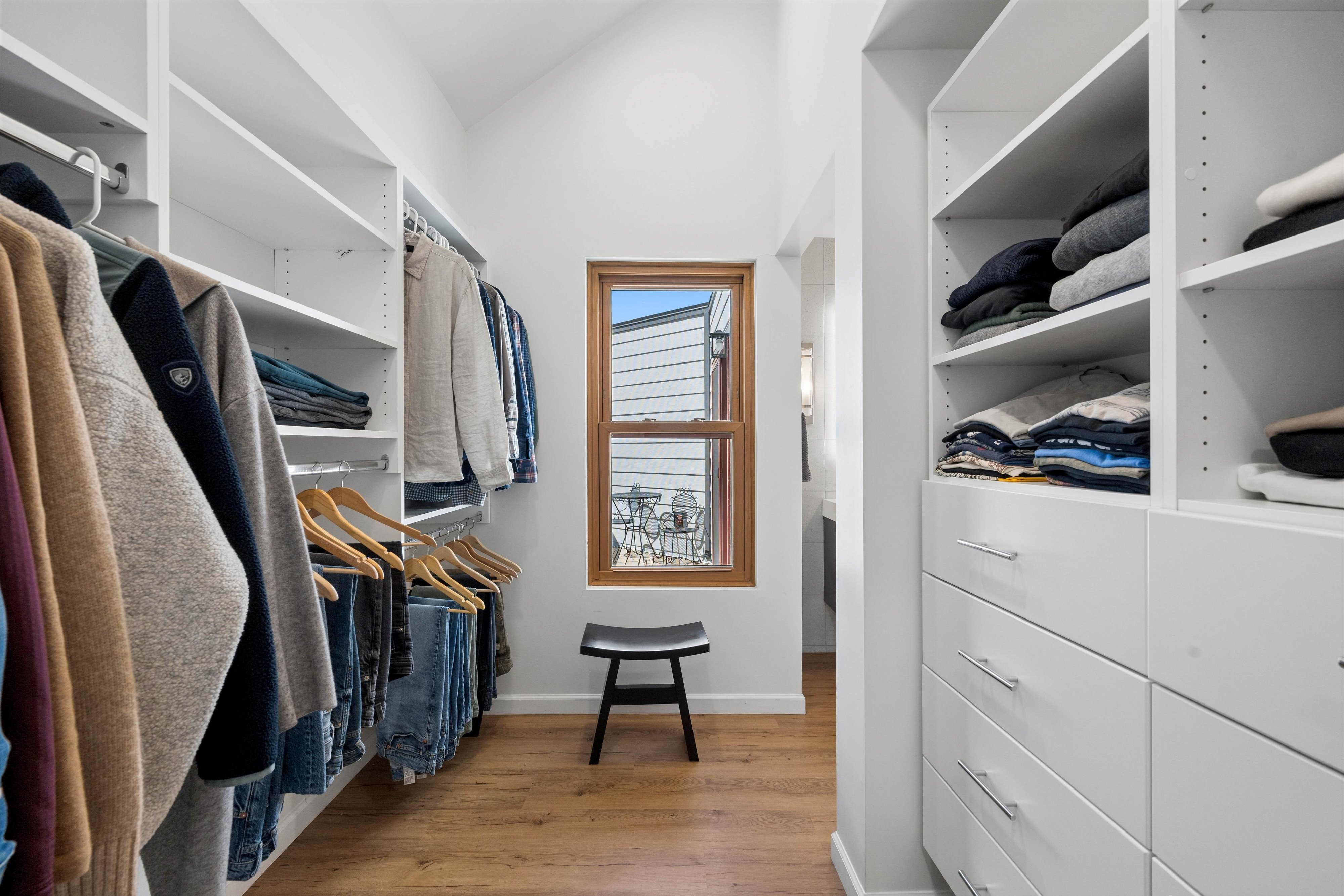  Experience Refined Mid-Century Inspired Mountain Living on 3.37 Acres - 物件實景