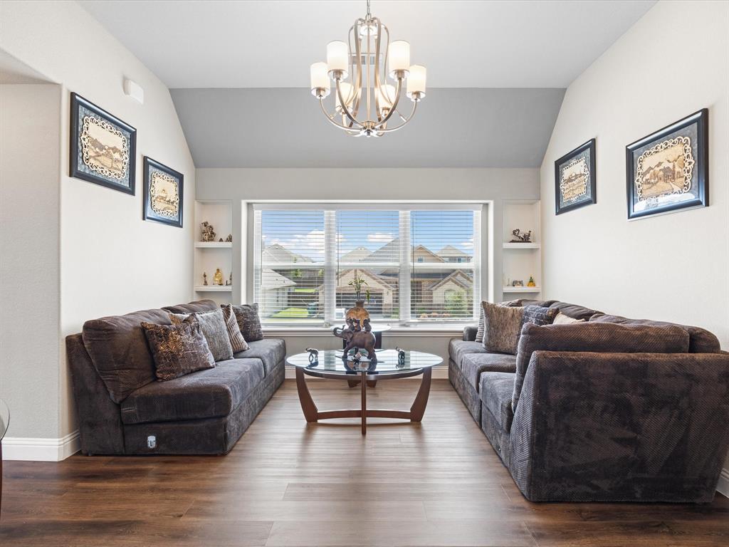 Waxahachie, Texas, 75165, United States, 4 Bedrooms Bedrooms, ,4 BathroomsBathrooms,Residential,For Sale,1978879