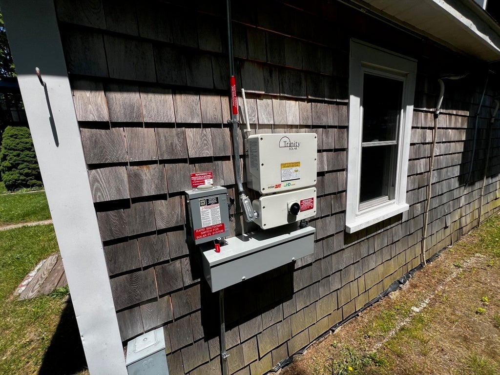 Marion, Massachusetts, 02738, United States, 4 Bedrooms Bedrooms, ,2 BathroomsBathrooms,Residential,For Sale,1851346