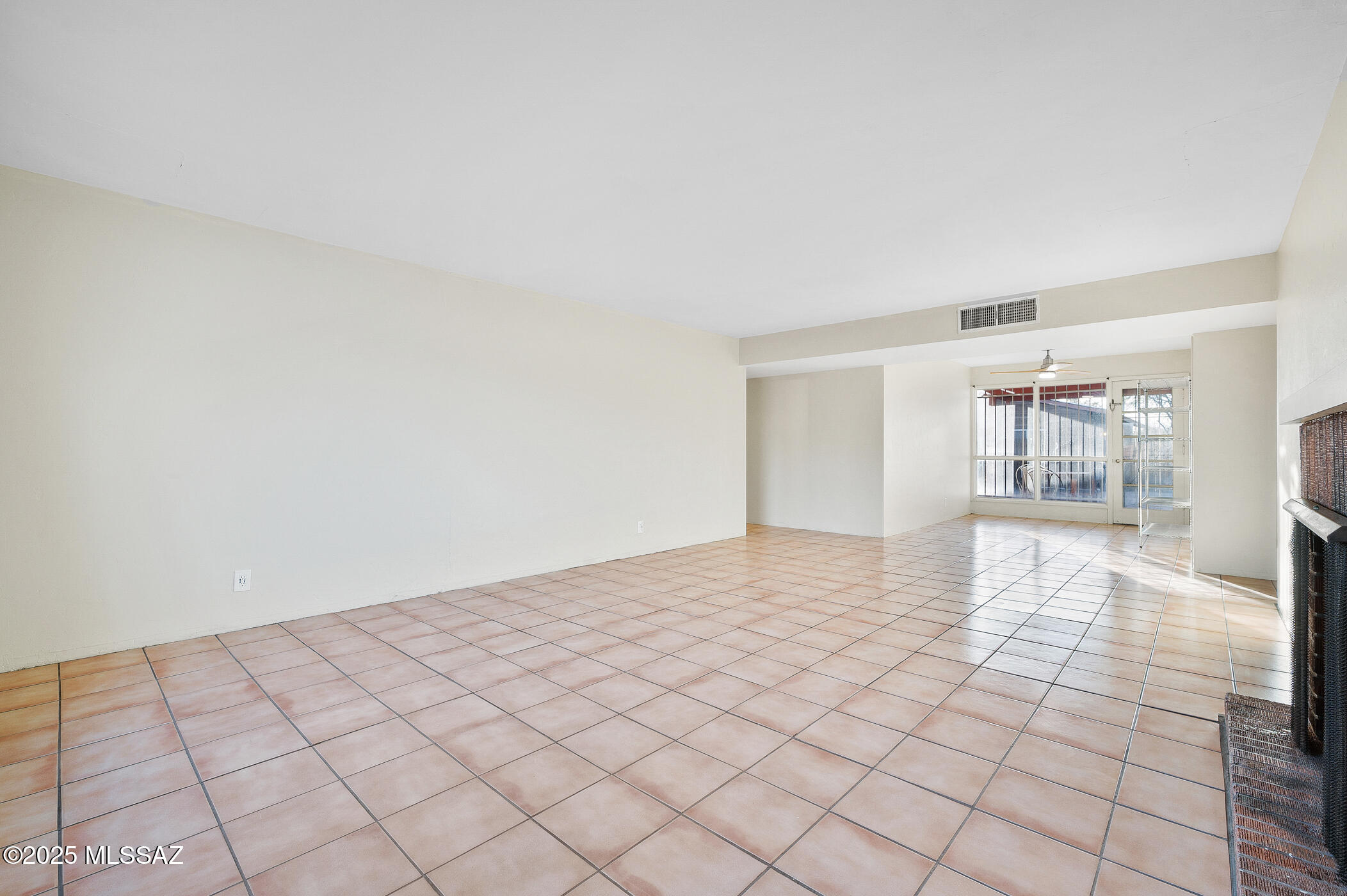 Tucson, Arizona, 85716, United States, 4 Bedrooms Bedrooms, ,4 BathroomsBathrooms,Residential,For Sale,1994782