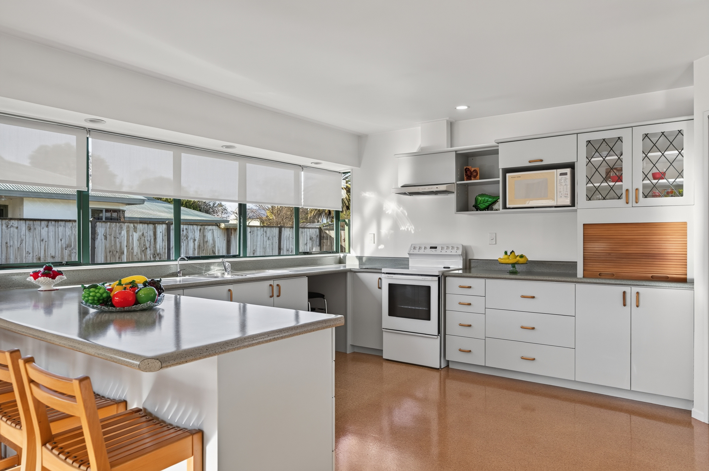  Sun-Filled Family Home with Space to Spare - 物件實景
