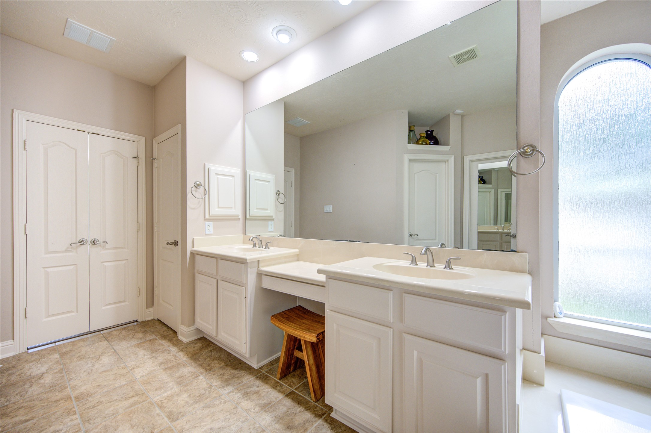  18 Arbor Bend Drive - 物件實景