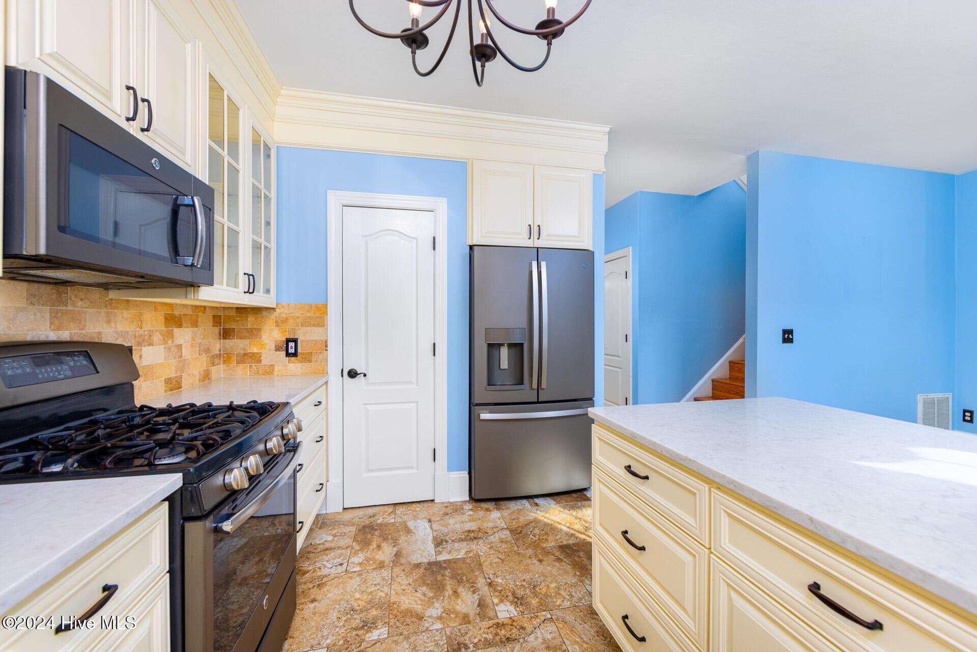 Currituck, North Carolina, 27929, United States, 4 Bedrooms Bedrooms, ,4 BathroomsBathrooms,Residential,For Sale,1849903