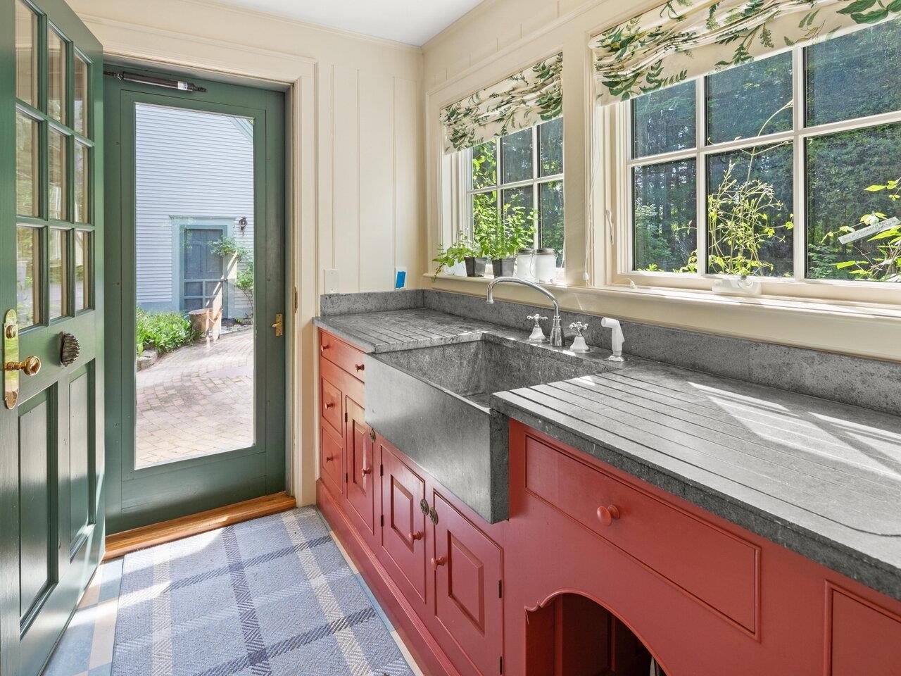 Ferrisburgh, Vermont, 05491, United States, 5 Bedrooms Bedrooms, ,3 BathroomsBathrooms,Residential,For Sale,1728733
