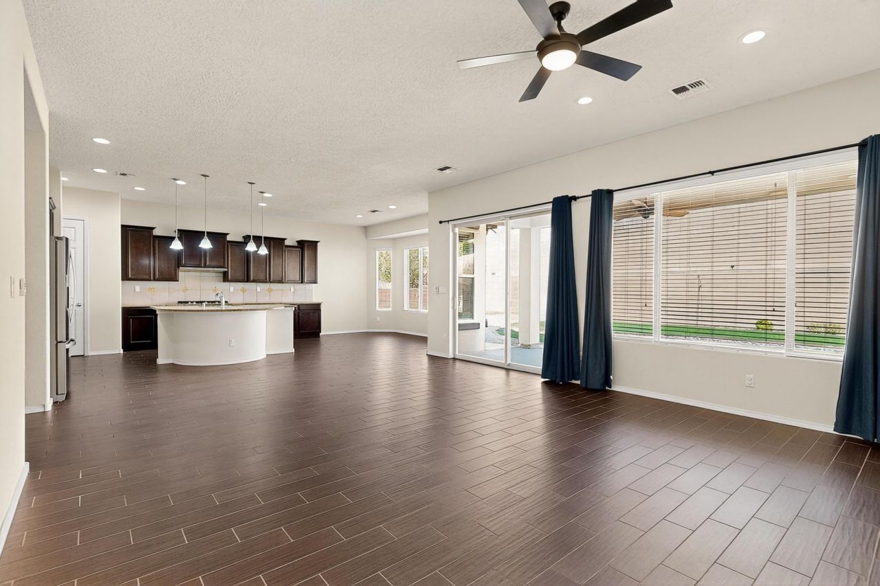 Rio Rancho, New Mexico, 87124, United States, 3 Bedrooms Bedrooms, ,2 BathroomsBathrooms,Residential,For Sale,1992883